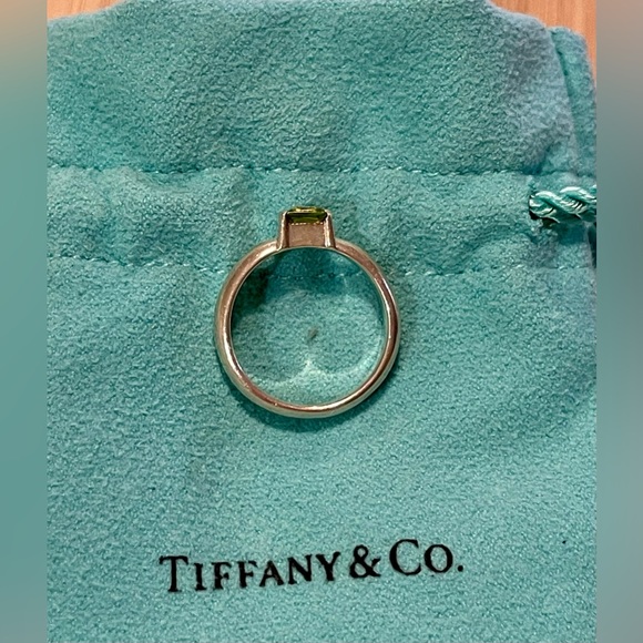 Tiffany & Co. Peridot Stacking Ring Size 5 - Picture 3 of 6